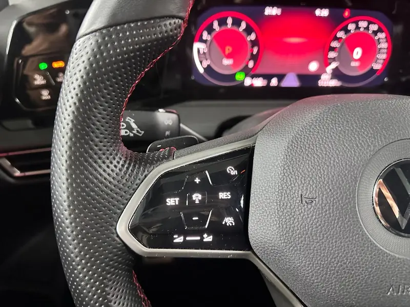 Volkswagen Golf GTI – Foto 16 von 18