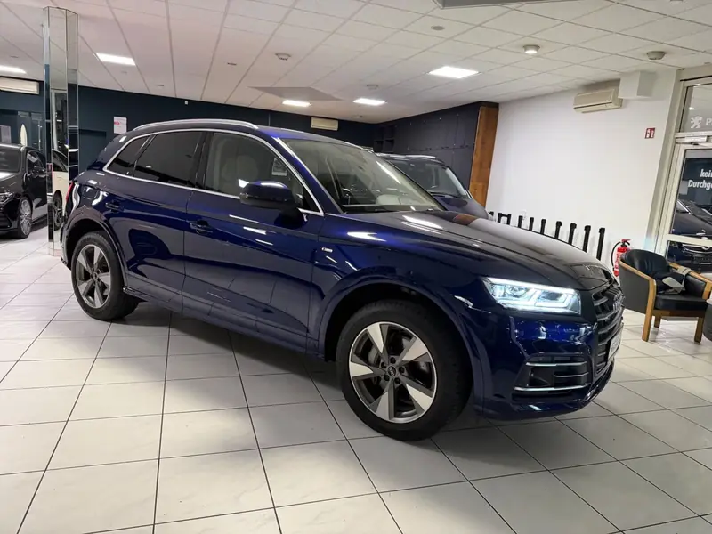 Audi Q5 55 TFSI e quattro – Foto 2 von 12