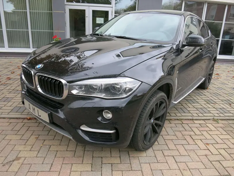 BMW X6 xDrive40d – Foto 1 von 11