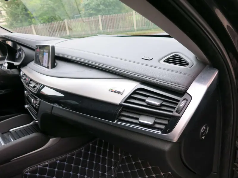 BMW X6 xDrive40d – Foto 8 von 11