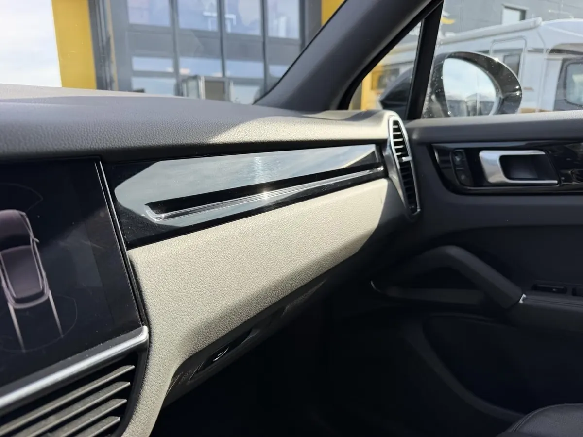 Porsche Cayenne 3.0 V6 Tiptronic S (2018) zum Import aus Deutschland – Foto 9 von 13