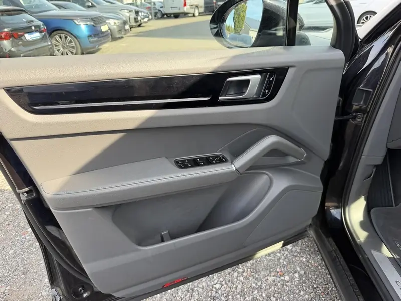 Porsche Cayenne – Foto 10 von 13
