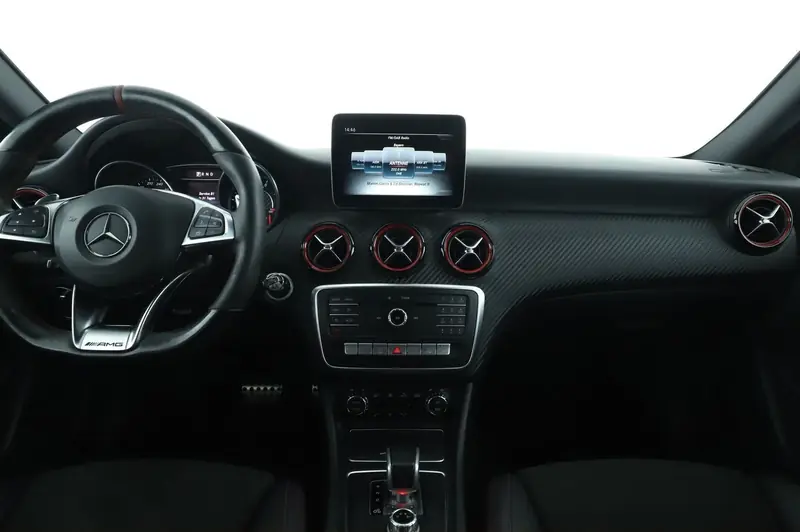 Mercedes-AMG A 45 4MATIC – Foto 11 von 13