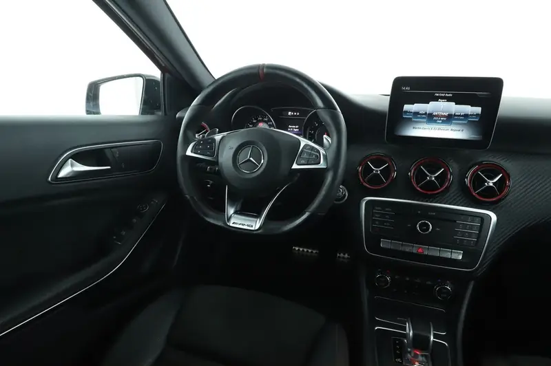 Mercedes-AMG A 45 4MATIC – Foto 12 von 13