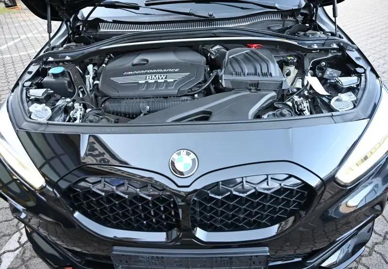 BMW M135i xDrive – Foto 9 von 10